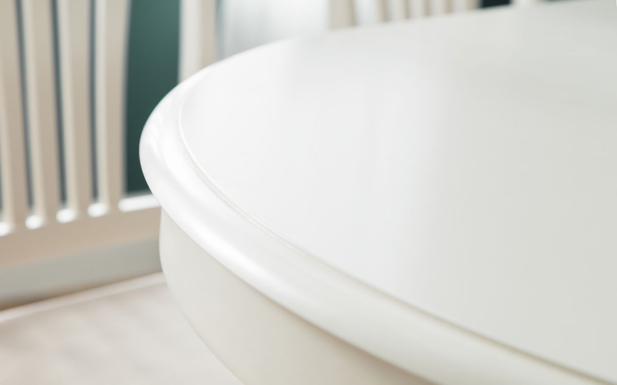 Stanmore Round to Oval Extending Dining Set