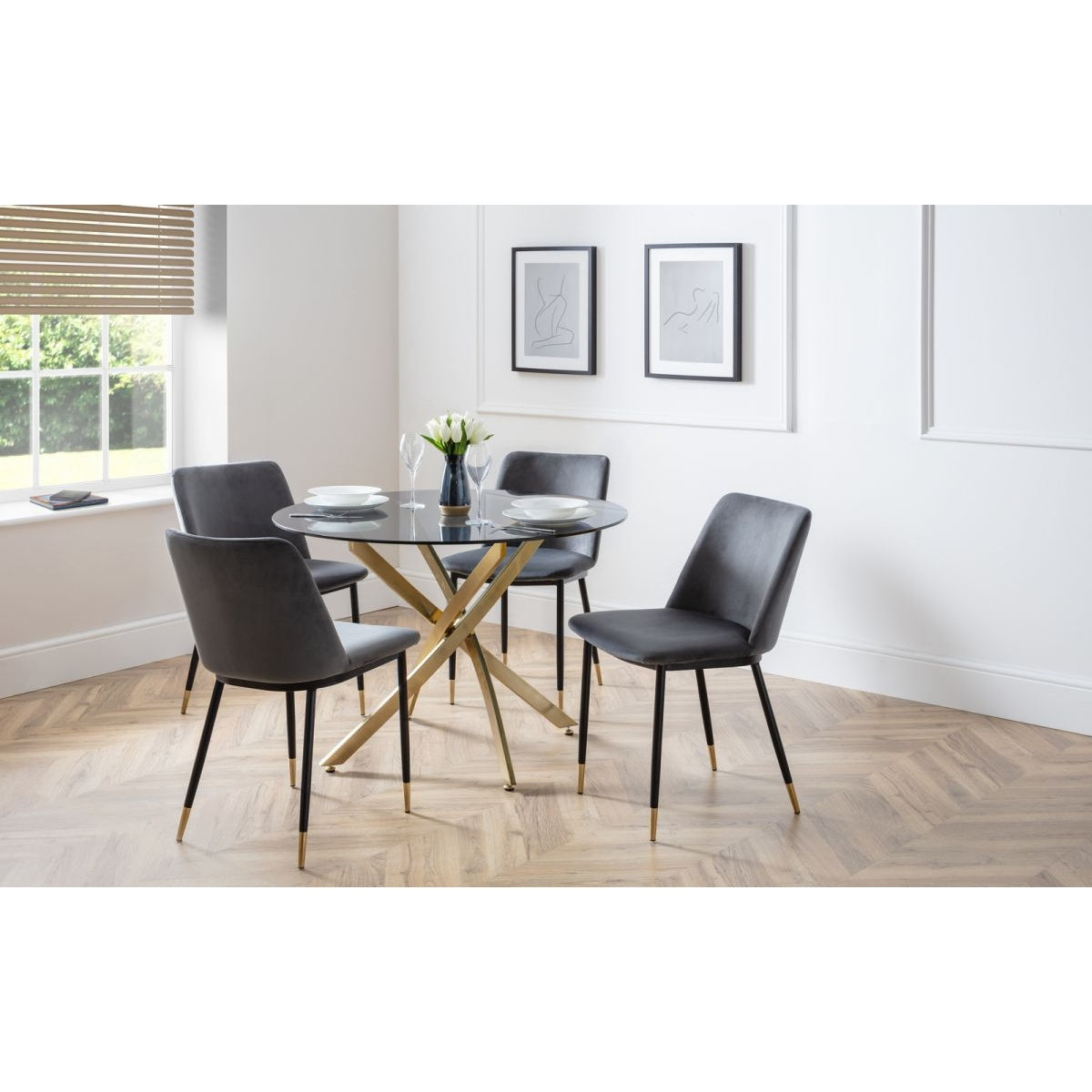 Montero Round Table & 4 Delaunay Grey Chairs