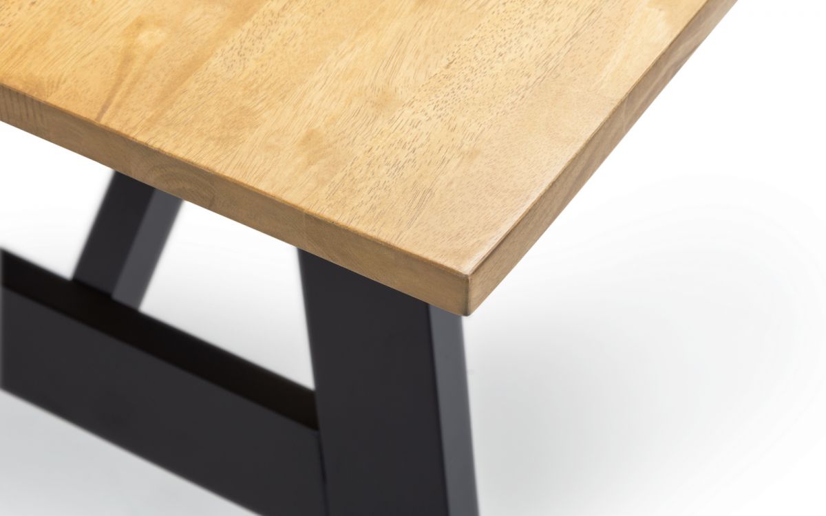 Hockley Dining Set (Bench & 4 Chairs)