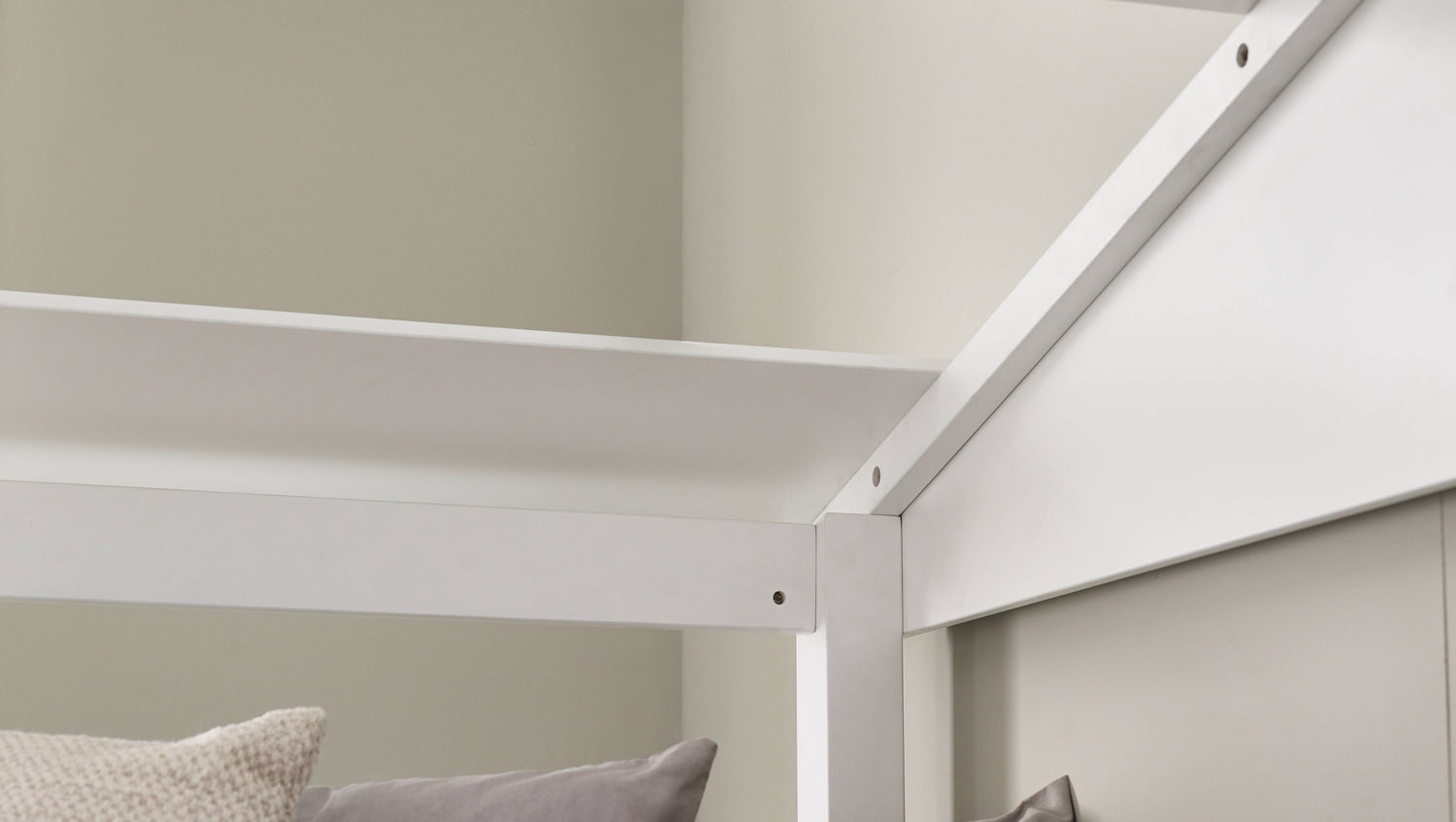 Acorn Treehouse Midsleeper and Storage Unit