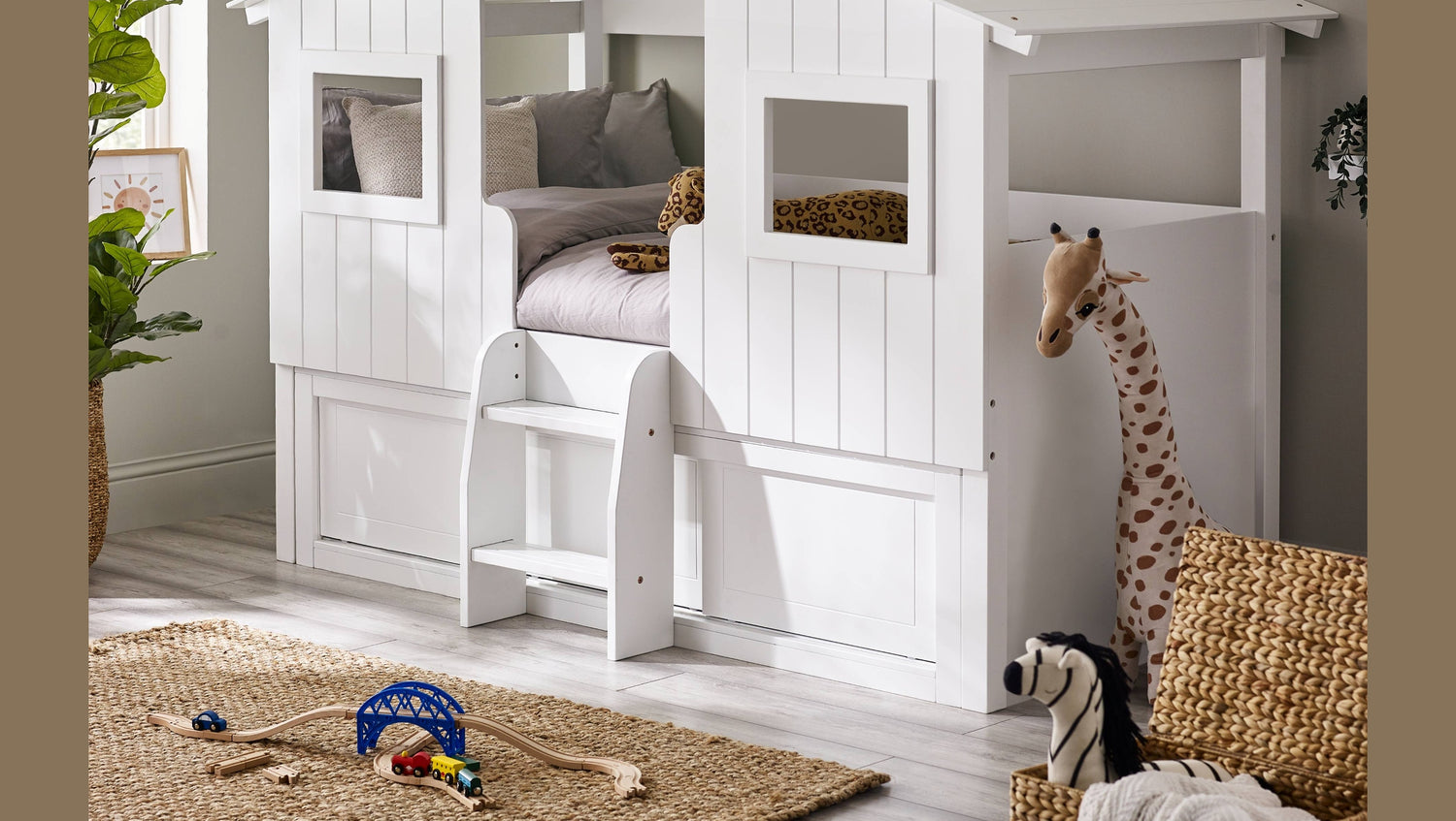 Acorn Treehouse Midsleeper and Storage Unit