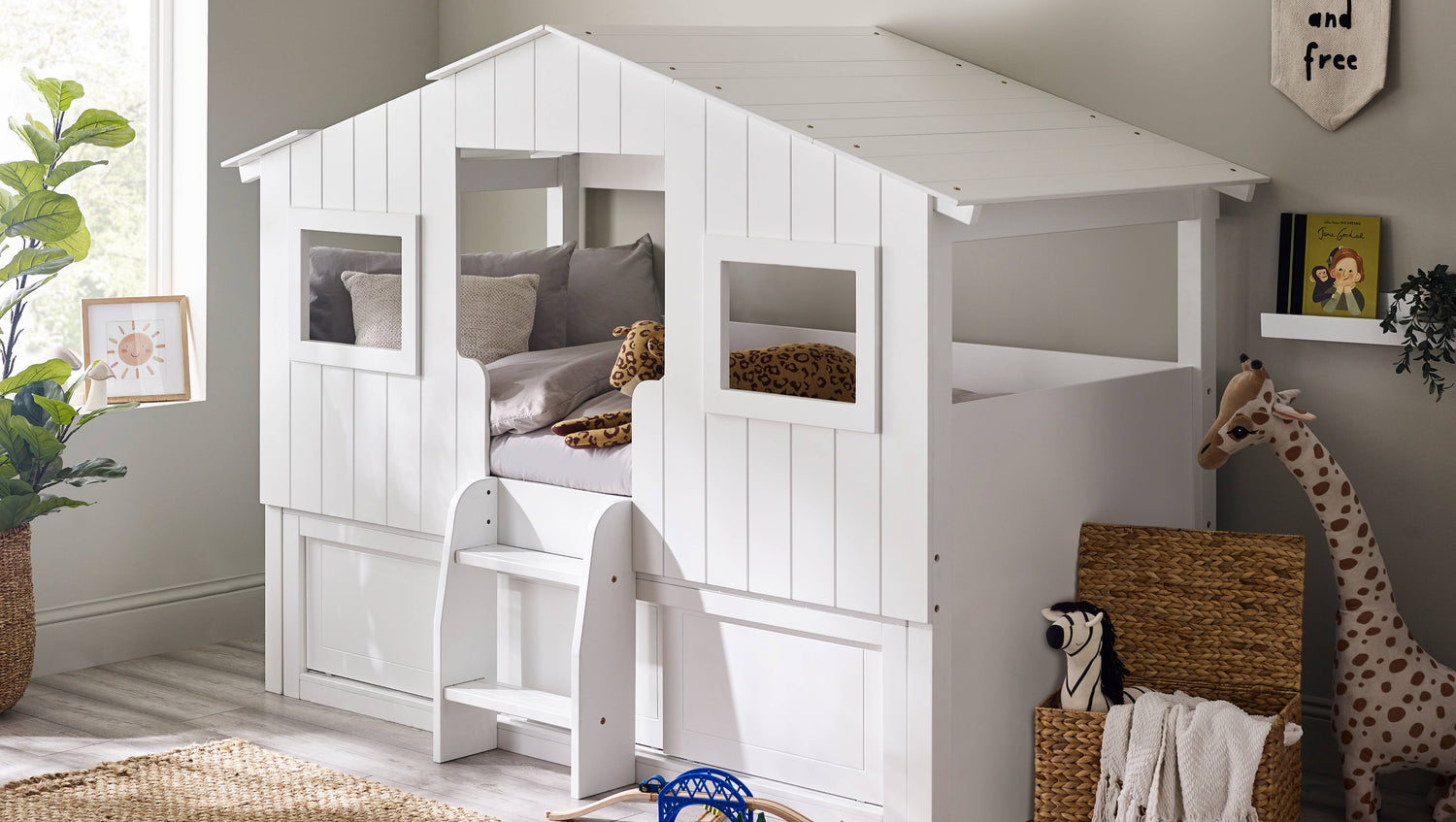 Acorn Treehouse Midsleeper and Storage Unit